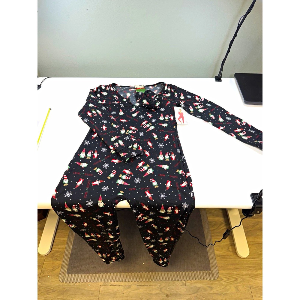SHOSHO Womens L One-Piece Pajamas Gnome Holiday Black V-Neck 21JPS05-HL17
